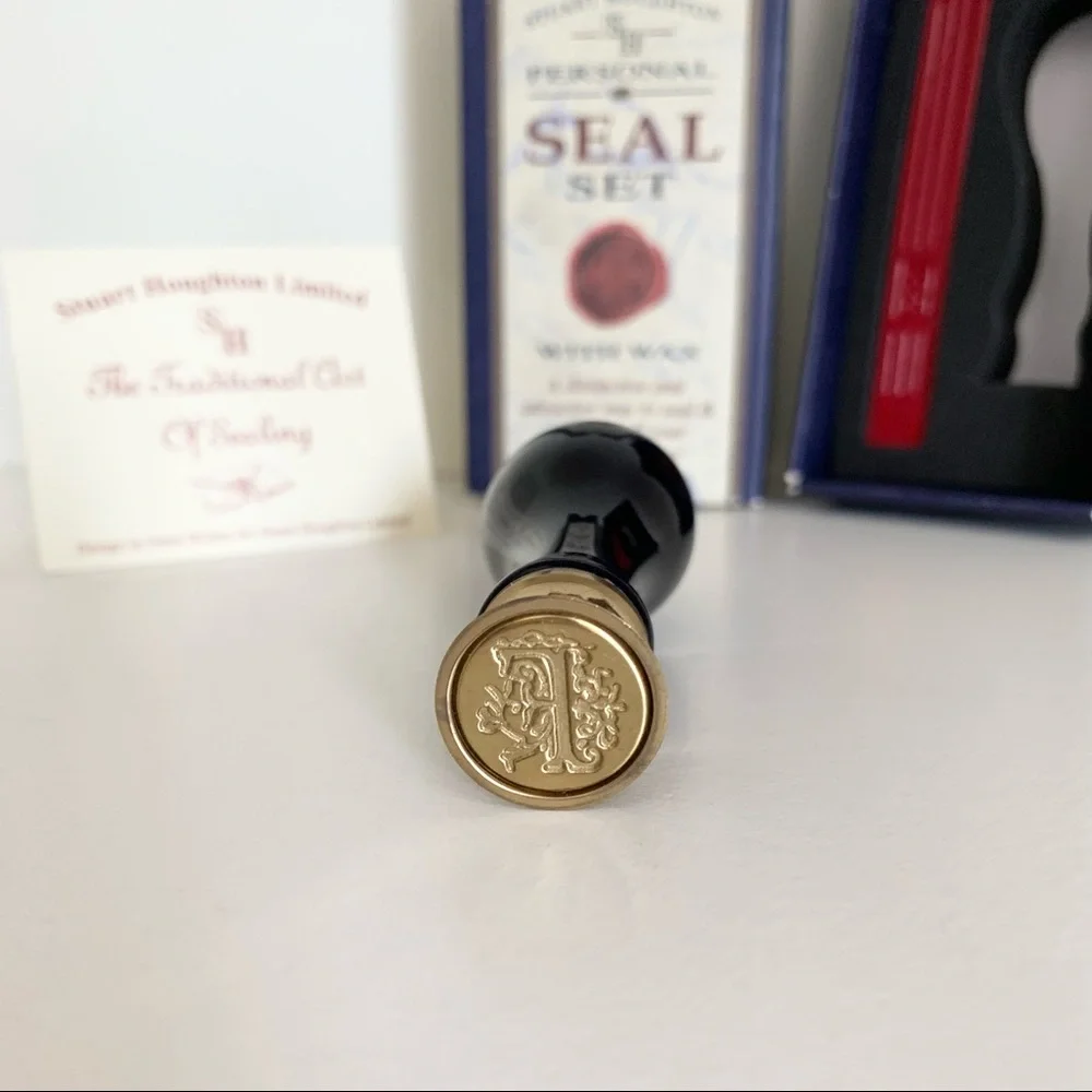Hold Vintage F Monogram glass Wax Seal